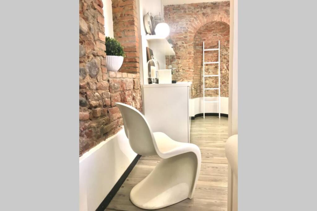 Punto Luce Home In Center Of Verona Eksteriør billede
